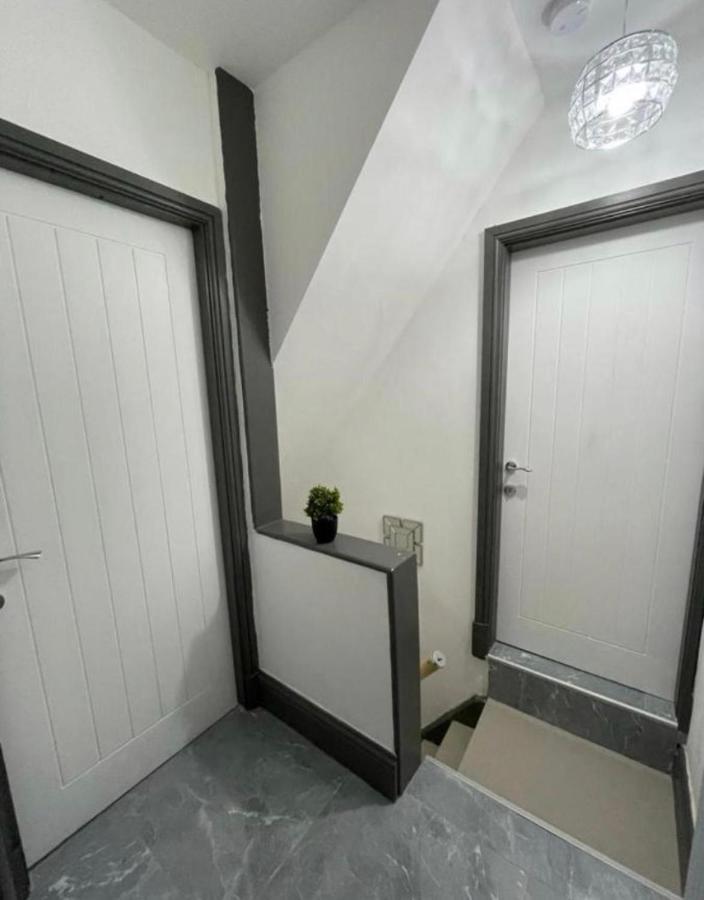 Entire 5 Star Luxury Whalley House Wifi Tv Luxury Burnley Extérieur photo